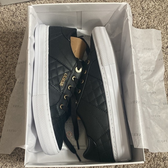 Guess Sneakers in Black size 9 - Picture 7 of 7